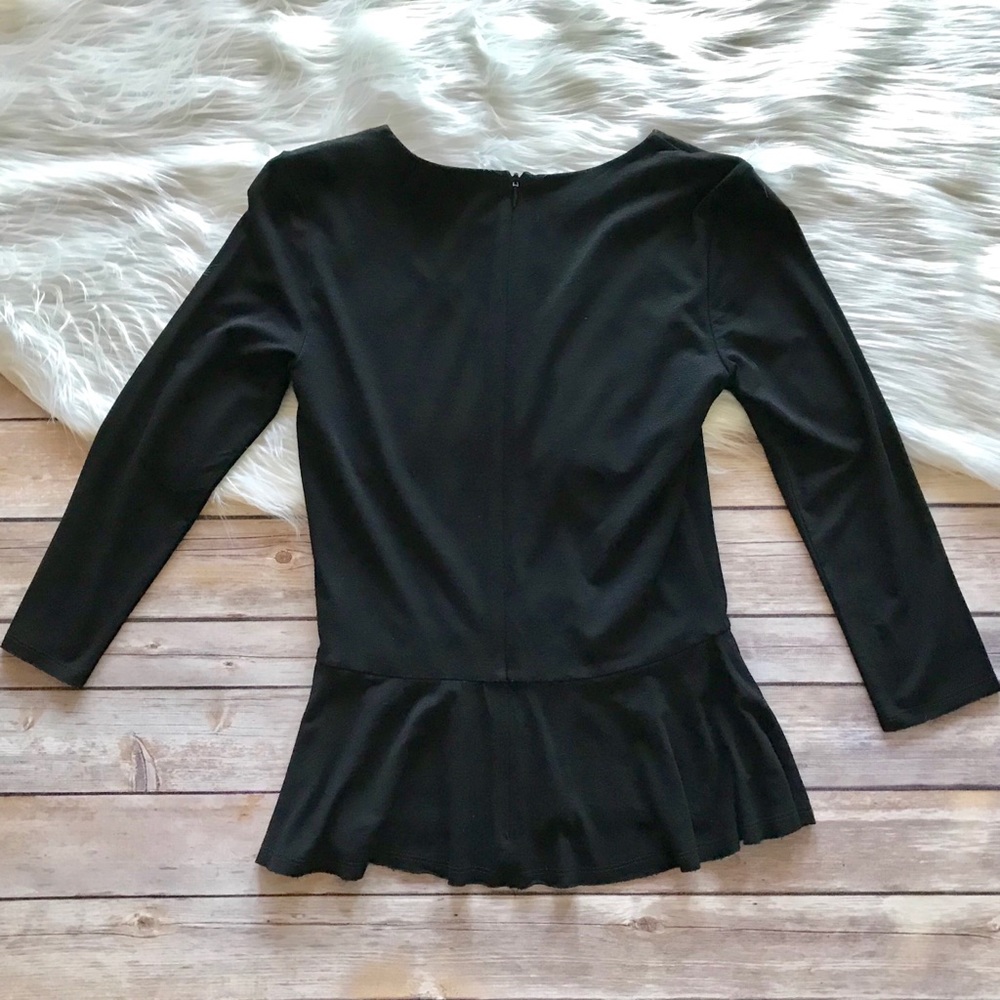 🛍Vince Camuto Black Ruffle Top - Picture 4 of 4